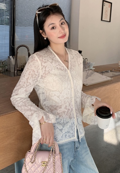 �������